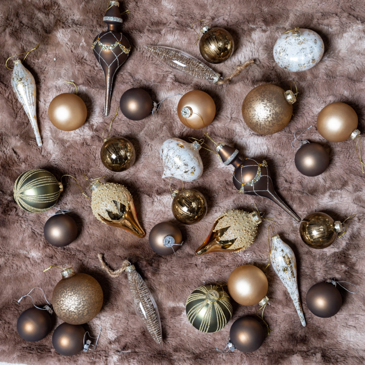 King of Christmas Christmas Chic 15-Piece Glass Ornament Set (Forest-Brown, Gold) 82FF120 Accessories