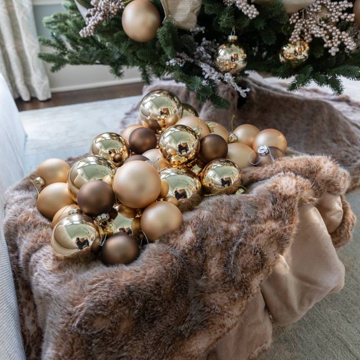 King of Christmas Gold Essential Glass Ornaments (24 Pack) 82FF118 Accessories