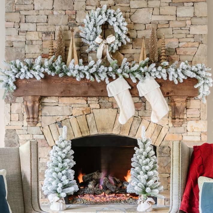 King of Christmas Flock Collection 4-Piece Set with Warm White LED Lights (Plug or Battery Operated) 82FF105 Accessories