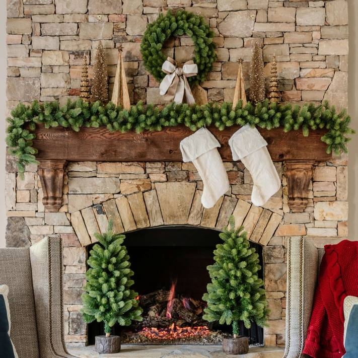 King of Christmas Royal Fir Collection 4-Piece Set with Warm White LED Lights (Battery Plug Operated) 82FF109 Accessories