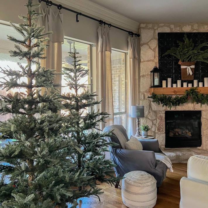 King of Christmas 7' Noble Fir Artificial Christmas Tree Unlit 82FF10 Accessories