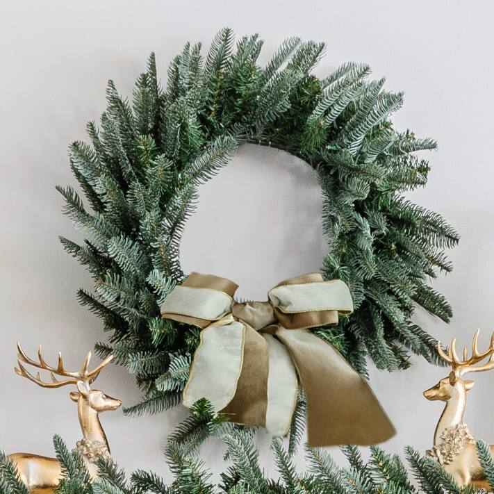 King of Christmas 24" Noble Fir Wreath with Warm White LED Lights (Battery Operated) 82FF57 Accessories